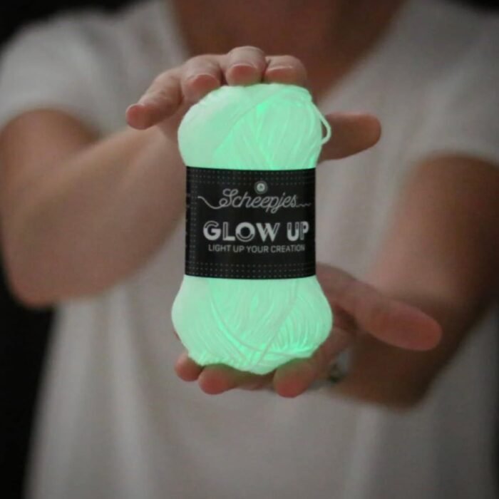Scheepjes Glow up - ovillo fluorescente - Imagen 2